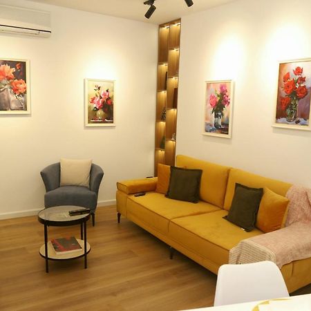 Mjolly Apartment Tirana Zewnętrze zdjęcie