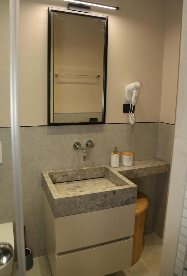 Mjolly Apartment Tirana Zewnętrze zdjęcie